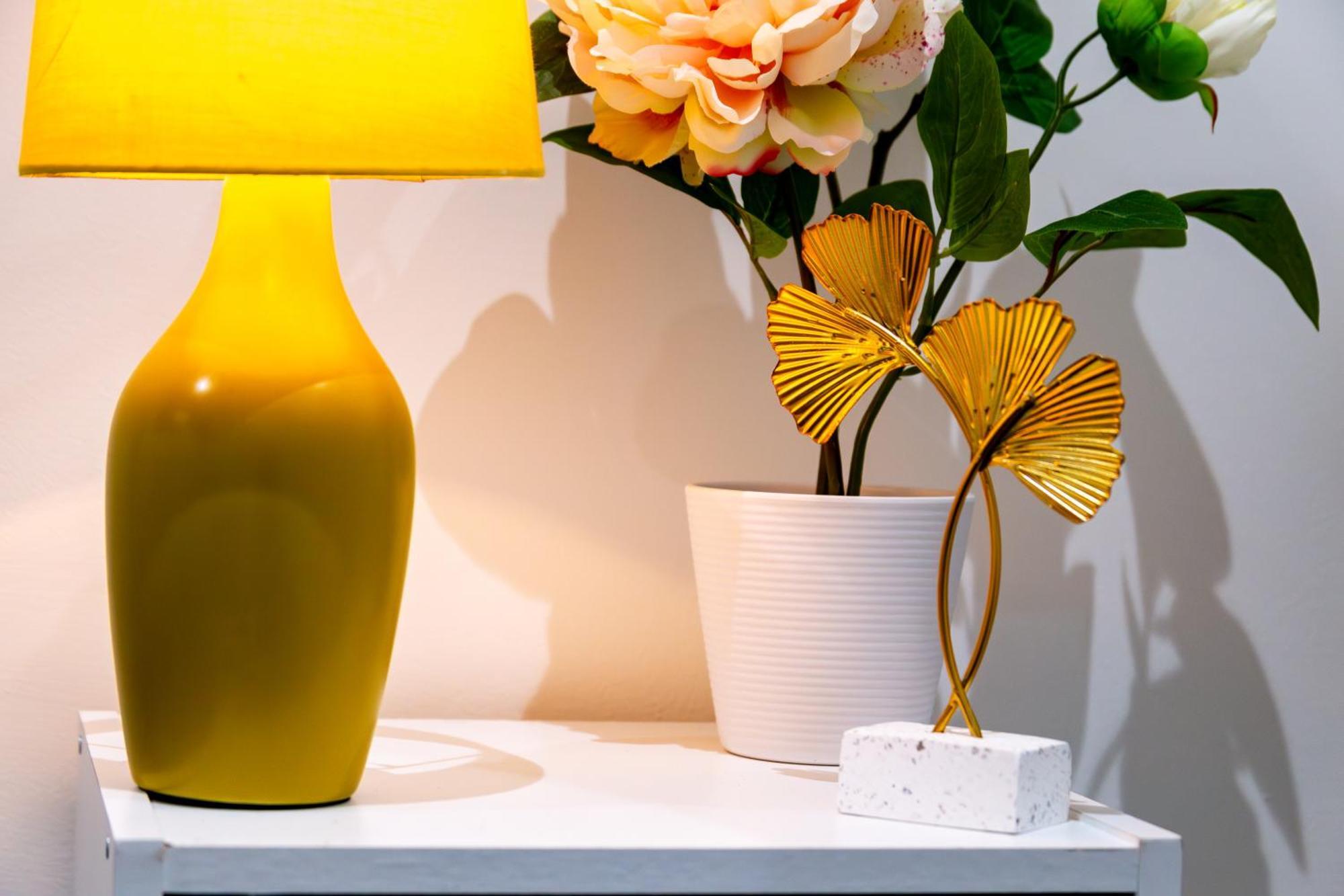 Immaculate 2-bed Escape- Sleeps 6- Garden & Parking - 15 Mins To Central- Save 20 Percent Weekly! Apartamento Londres